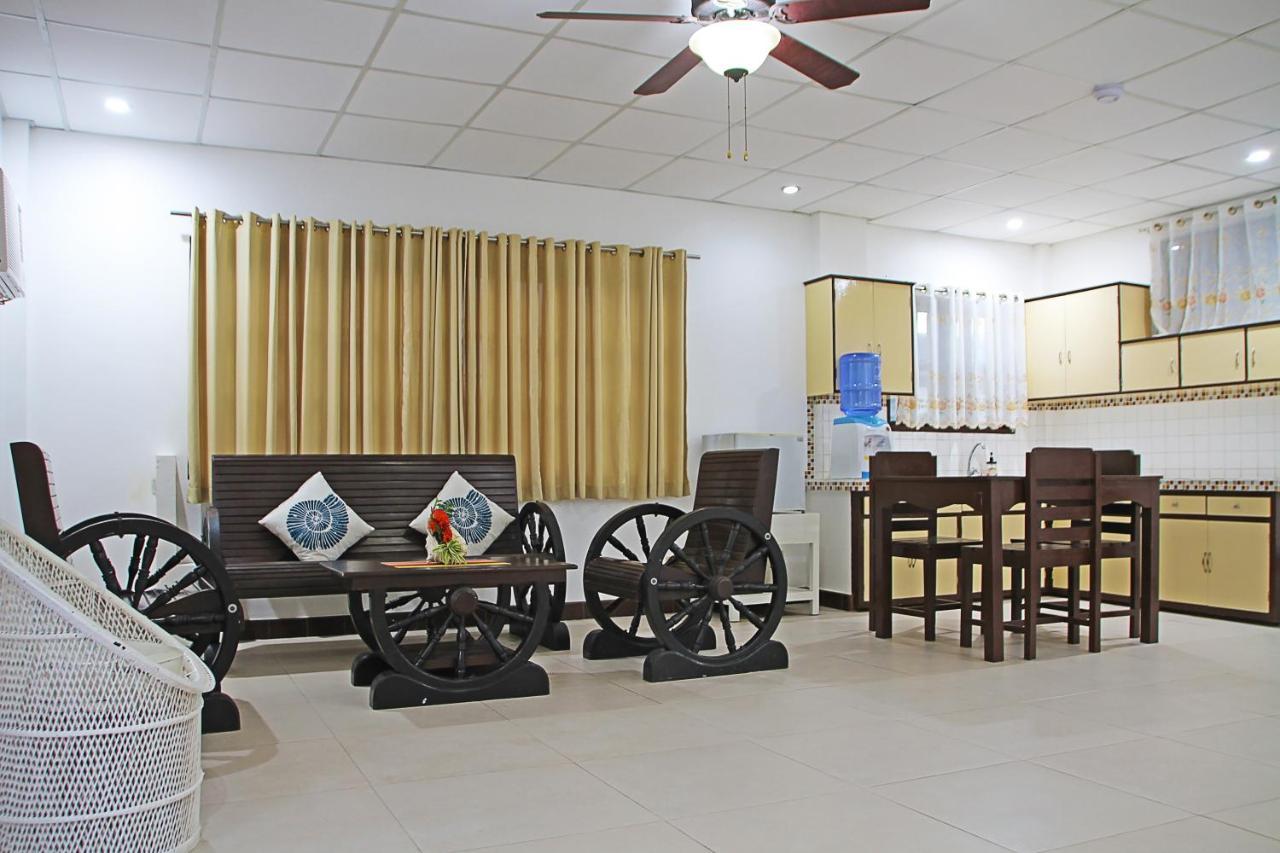 Dumaguete City 1888 Beach Resort מראה חיצוני תמונה